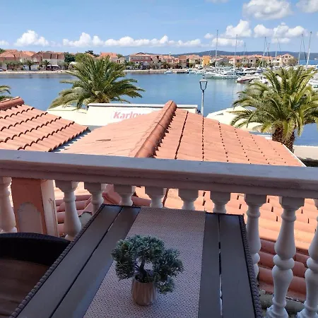 Davorka Apartment *
