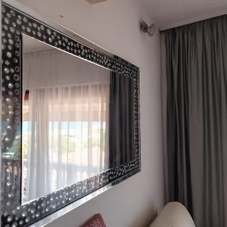 Davorka Apartment *