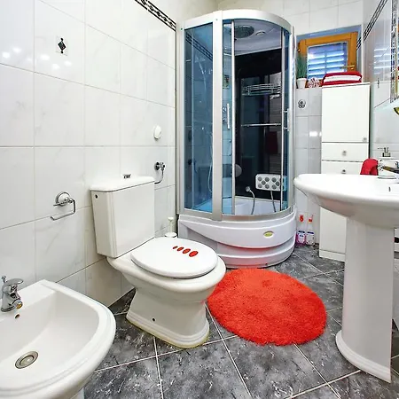Davorka Apartment *